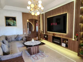 Luxury apartment with pool - Image 3