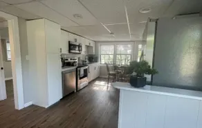 Relaxed Lake Front Cottage~Pet Friendly - Image 5