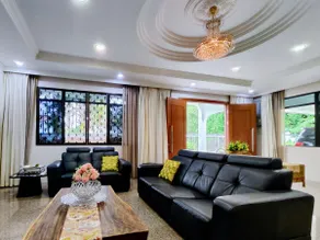 GoldenVilla@onehomestay - Image 2
