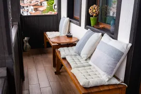Iatrus Guest Apartment & Sauna - Image 3