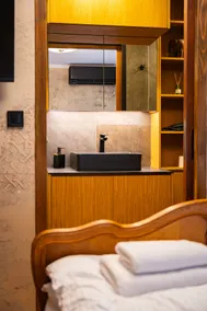 Iatrus Guest Apartment & Sauna - Image 5