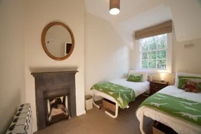 Cottage by the beach with fantastic sea views - Image 4