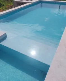 J&R WhiteHouse Luxury Beach Villa · Pool & Jacuzzi - Image 2