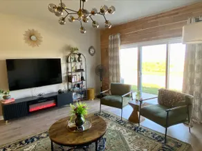The Gallery: Stylish 2BR/2BA Near Golf & KSU - Image 4
