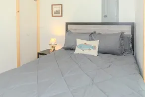 Lakeside Retreat - Image 4