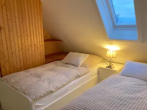 31* Small berth - central and close to the beach - Image 4