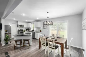 Spacious Family Retreat By Park - Image 5