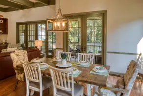 Hampton Hideaway-Quaint Cottage, Newly Renovated - Image 2