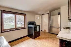 Downtown Retreat Near Mayo &UWEC - Image 4