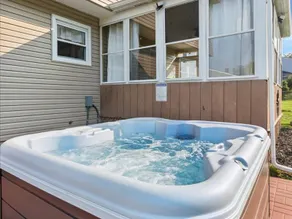 Jacuzzi/Game Room/Close to Airport/Philly Stadiums - Image 3