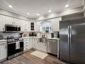 Jacuzzi/Game Room/Close to Airport/Philly Stadiums - Image 4