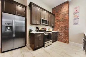 Modern 3BR w/ Free Parking & BBQ Near Bakery Sq. - Image 2