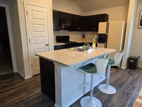 3-Bedroom by OKC Attractions-great neighborhood - Image 5