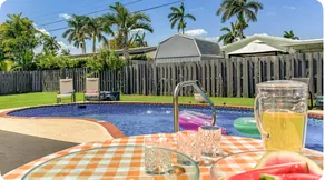 Family Home Pool 8 Mins to Beach - Image 5