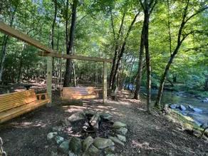 River Retreat at Stone Mountain - Image 3