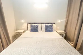 Elegant & charming 2-room blue - Image 2