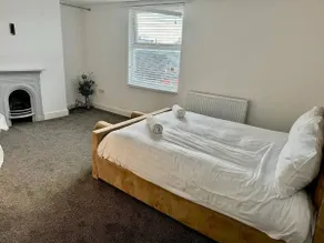 Duplex In Central Liverpool Apartment - Image 3