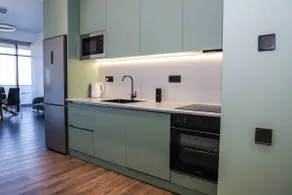 Bay View Apartment - Image 4