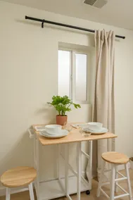 The Little Lodge-City Retreat w/ Urban Elegance - Image 4