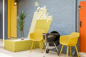 The Little Lodge-City Retreat w/ Urban Elegance - Image 2
