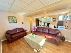 Bright Private Spacious Unit with FREE Parking - Image 3