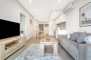 Leafy view| Free Parking| 4 mins to DFO Homebush - Image 2