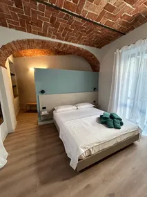 apartment in the city center with parking space - Image 2