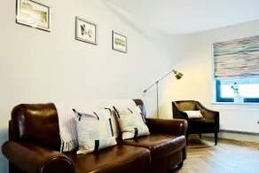 Townhouse with free parking in Bath - Image 2