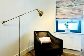 Townhouse with free parking in Bath - Image 3