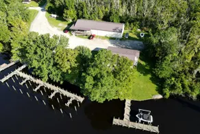 Captain's Quarters w/ Boat Slip - Image 2