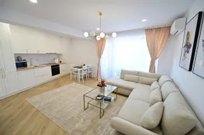 FLH - SIBIU - The Evolution LUXURY Apt - 2 Bedrooms, 1 Livingroom, 2BA with 3 ACs Units and Panoramic view - Sleeps 6 - Shopping City Mall - Image 3