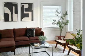 Modern Comfort in Downtown Views - Image 3