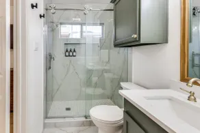 Gracie's Getaway-Newly Renovated! - Image 3