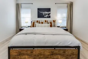 Gracie's Getaway-Newly Renovated! - Image 2