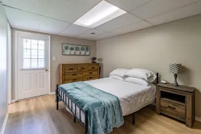 Pet-Friendly Stay Cozy Duplex Near Shopping Dining - Image 5