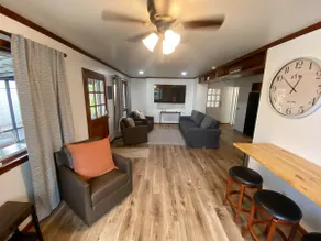McIntosh Manor - Image 2