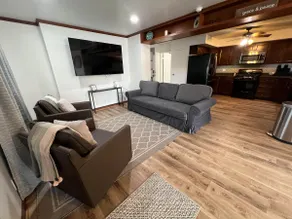McIntosh Manor - Image 4