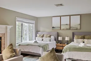 Spacious Smart Home Retreat on 14 Acres of Nature - Image 3