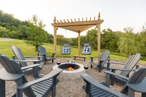 Golden Meadows Escape: A Luxurious Country Retreat - Image 4