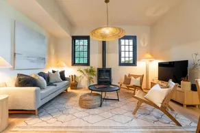 Luxury Cottage - The Lookout. Next to Balm Beach - Image 2