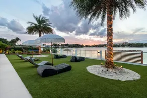 Opulent Waterfront Villa by The Glamhomes - Image 3