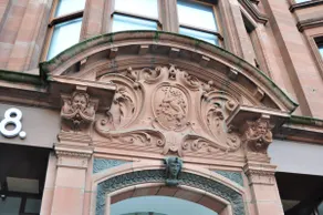 2 bed Chic Apartment in Glasgow City Centre - Image 4