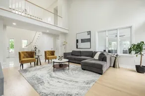 Windsor Luxury Stay Oasis - Image 4