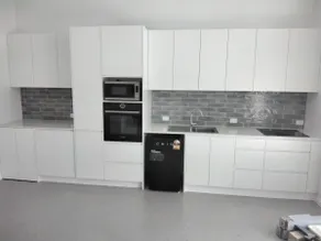 Tony & Lesley's beach retreat - Image 3