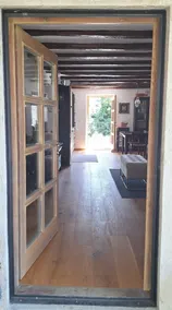 Cottage With Private Pool - Image 4