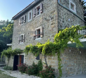 Cottage With Private Pool - Image 2