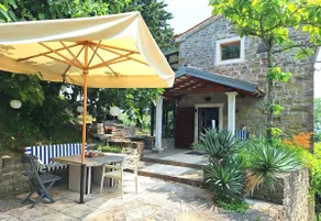 Cottage With Private Pool - Image 3