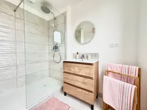Cosy 55m² city center quick access to Paris/CDG - Image 5