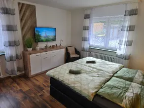 Exclusive and bright apartment in the centre - Image 2