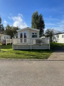 Luxury 8 berth caravan with private HOT TUB - Image 5